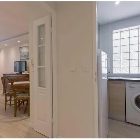 Charming 49 M Nest In Apartment