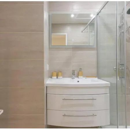 Charming 49 M Nest In *